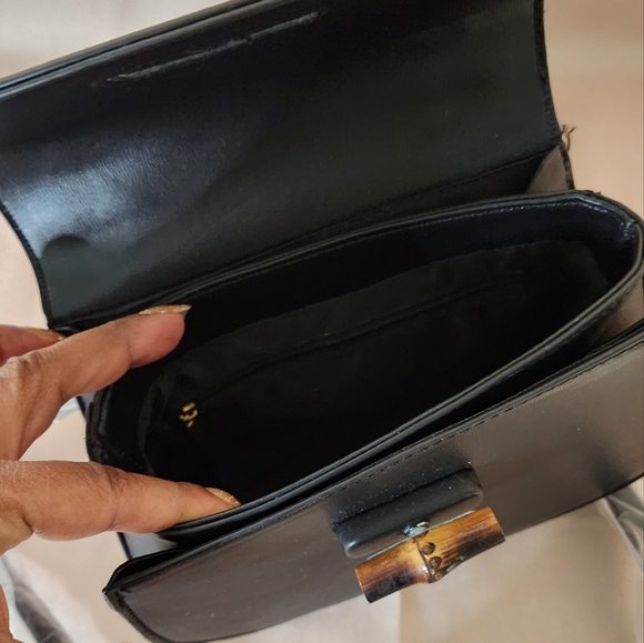 NWOT Boutique style Bamboo handle & turn lock Crossbody purse. - Picture 4 of 7